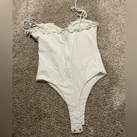 Superdown Penelope Bodysuit- size small - Picture 5 of 7